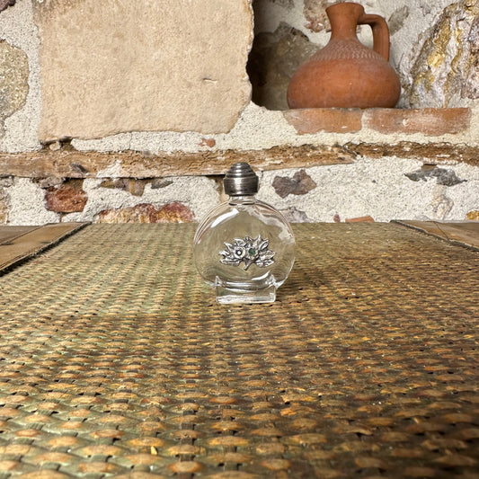 VICTORIA DONEMI - PARFÜM ŞİSESİ - 19YY.